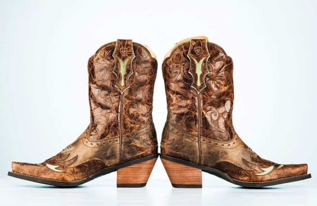 Ariat Shoe Size Chart: How To Fit Cowboy Boots? - The Shoe Box NYC