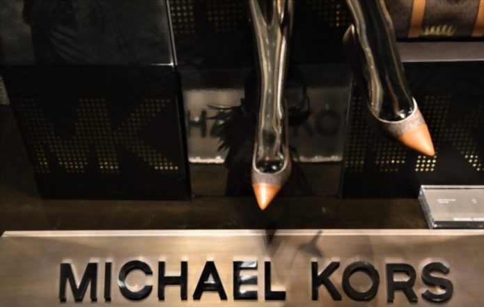 Order Giày Sục Michael Kors MK April Flex Flat Black Màu Đen  Michael Kors   Đặt mua hàng Mỹ Jomashop online