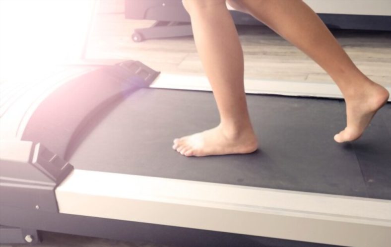 reasons-and-risks-of-walking-barefoot-on-treadmill-the-shoe-box-nyc