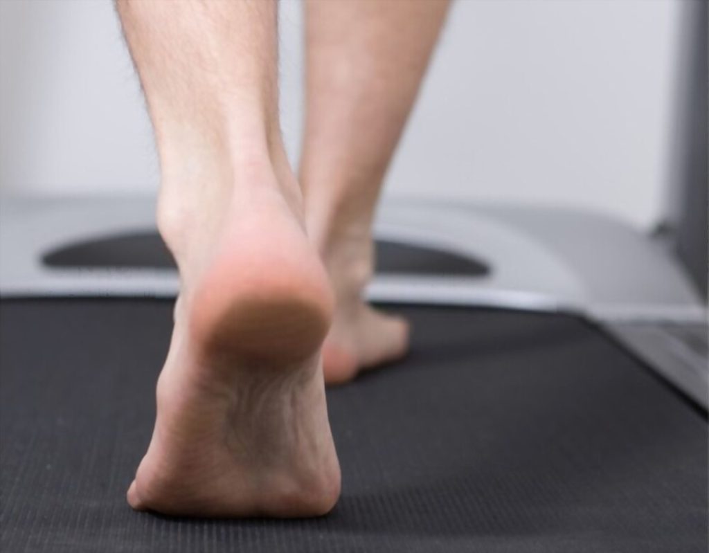 reasons-and-risks-of-walking-barefoot-on-treadmill-the-shoe-box-nyc