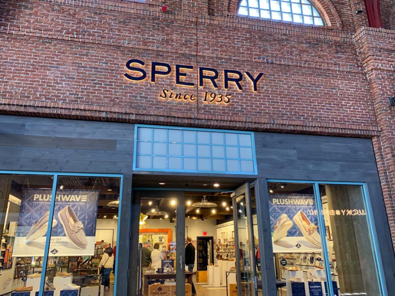 Sperry Shoe Size Chart: How Tight Should Sperry Shoes Be? - The Shoe